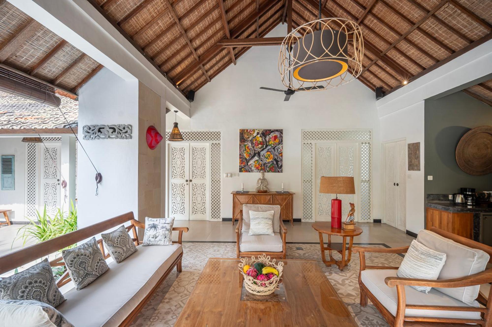 Tropical Oasis Of Calm In The Heart Of Seminyak, 4br Luisha Villa Seminyak (Bali)