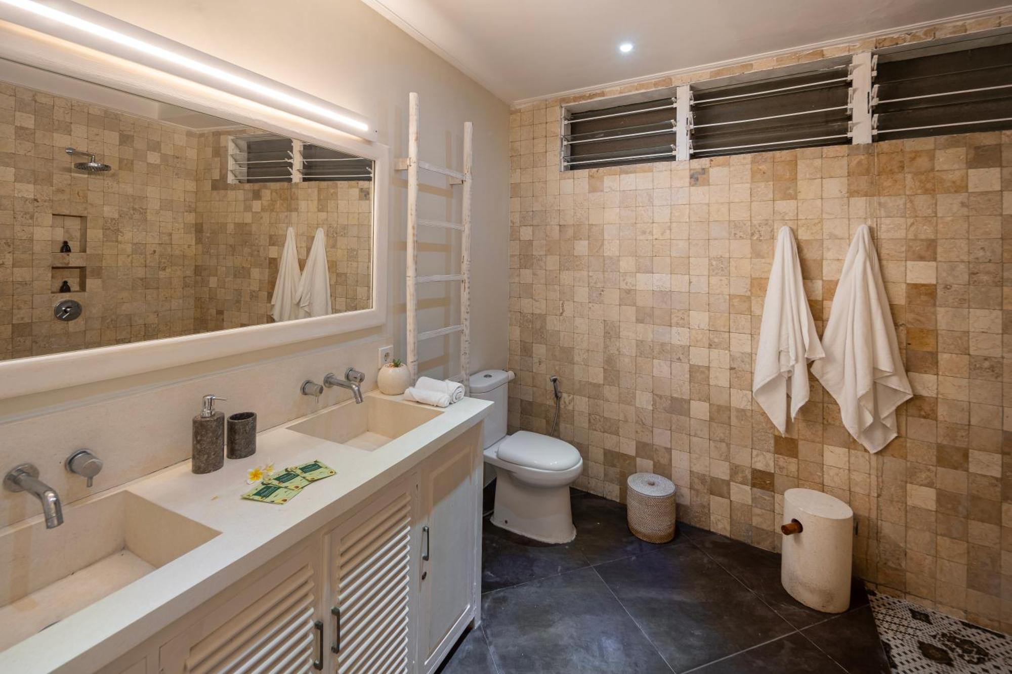 Tropical Oasis Of Calm In The Heart Of Seminyak, 4br Luisha * Seminyak (Bali)